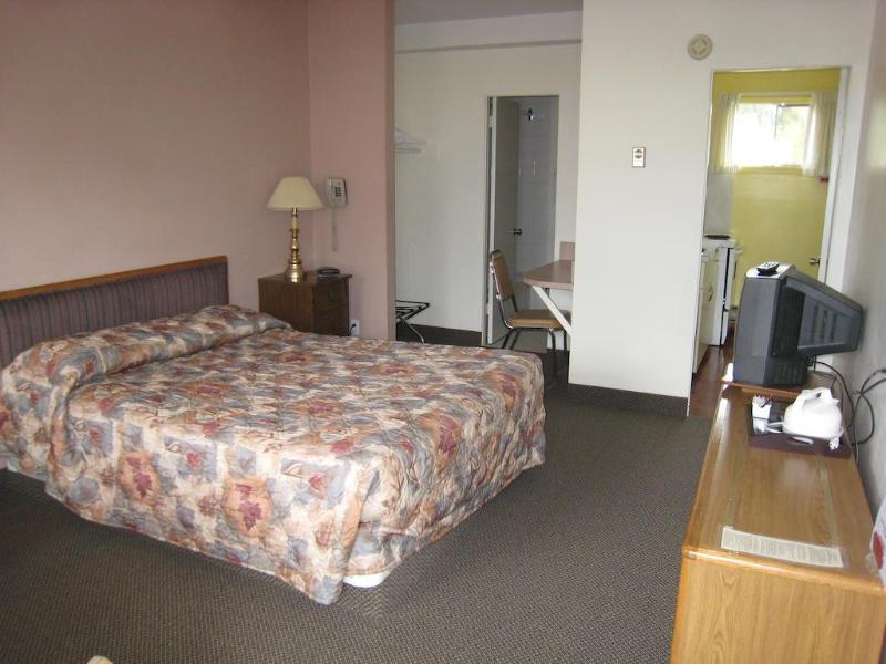 Rondo Motel Голден Экстерьер фото